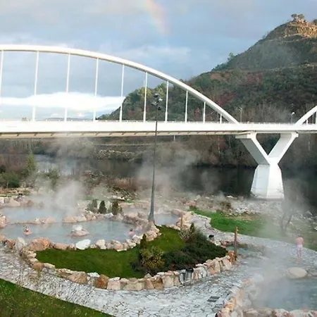 度假居 Casa Loureal Ribeira Sacra *