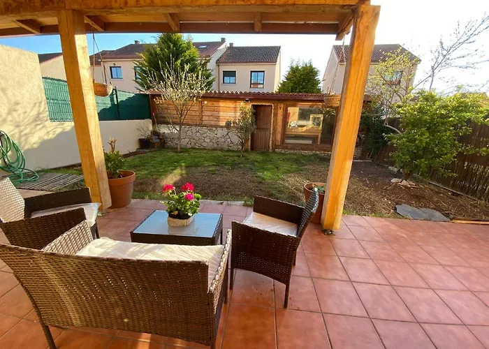 Casa Loureal Ribeira Sacra بيت للعطل